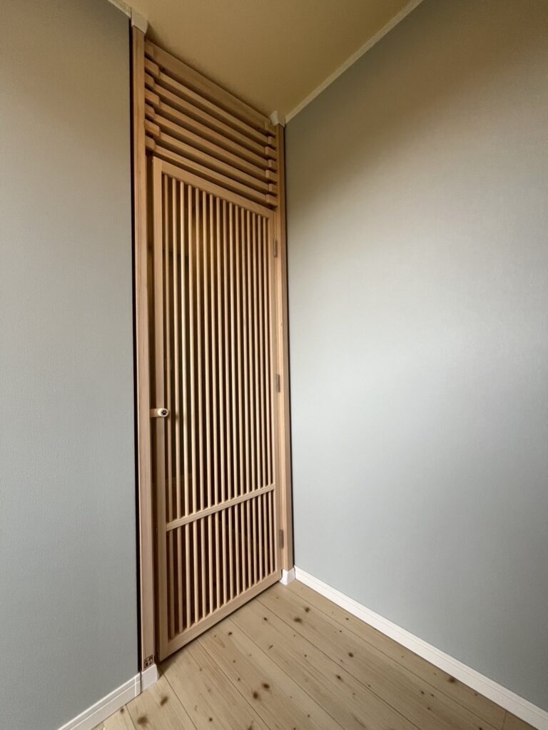 愛猫脱走防止リフォームで、ご家族みんなの安心を!